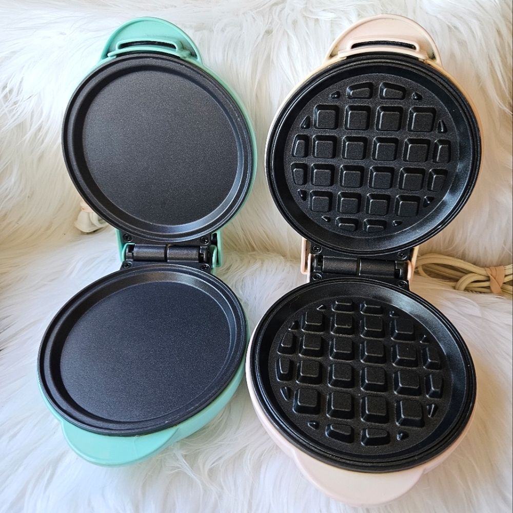 Pink MyMini Waffle and Blue MyMini Griddle Maker